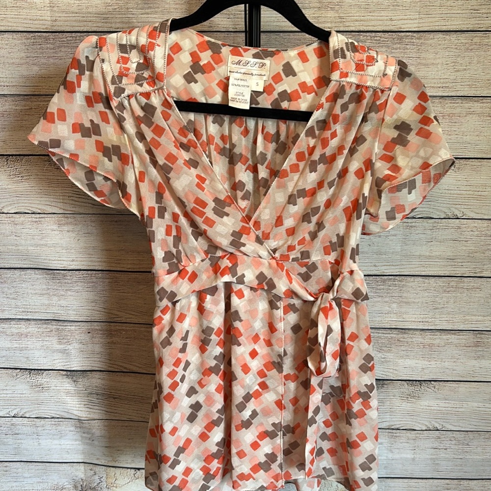 Small max studio side tie blouse
